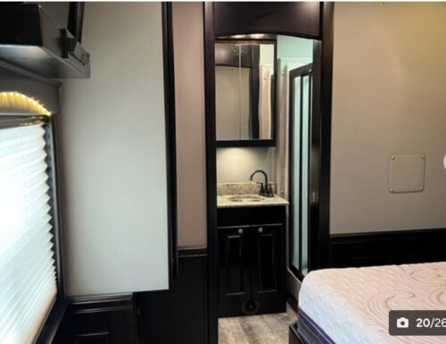 2017 NRC Triple Slide 2 Bath Cascadia, 600 HP Cummins, 115K Miles, Available Today - Image 21